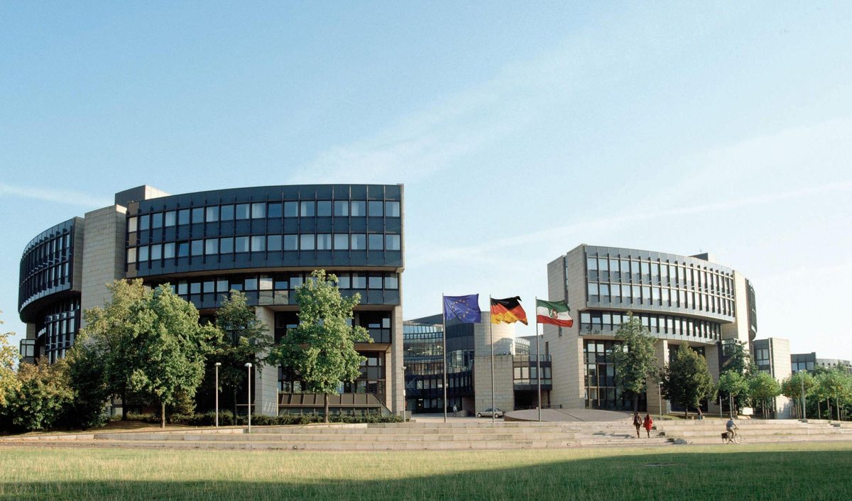 Arbeitskreis SchuleWirtschaft: Besuch im Landtag NRW