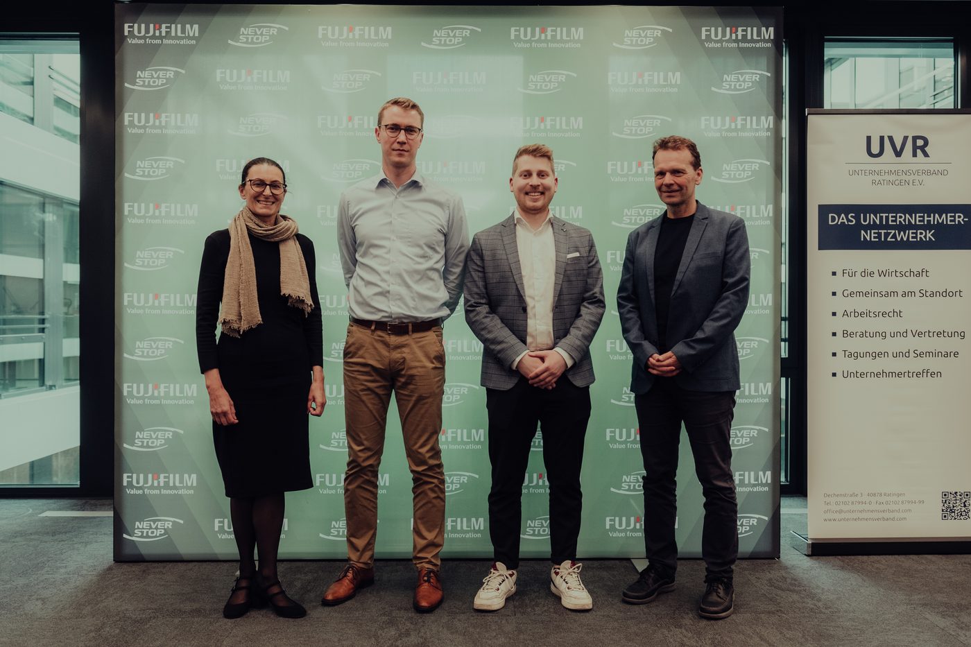v.l.: Luana Porfido, Lukas Rübbelke, Fabian Rebs, Prof. Dr. Bert Wagener