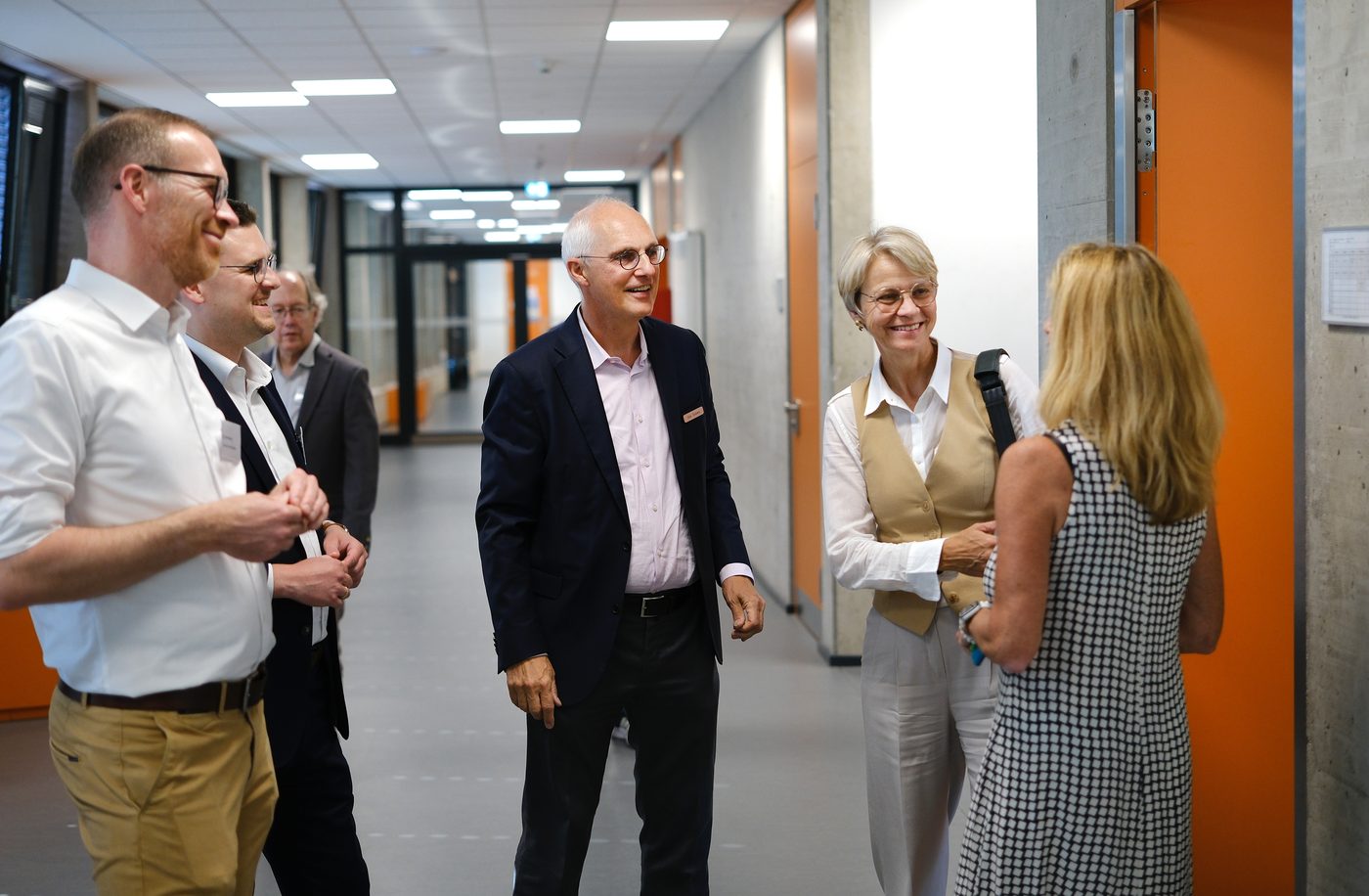 v.l.: Dr. Jan Heinisch, Patrick Anders, Olaf Tünkers, Dorothee Feller, Andrea El Sherif (Foto: Achim Blazy)