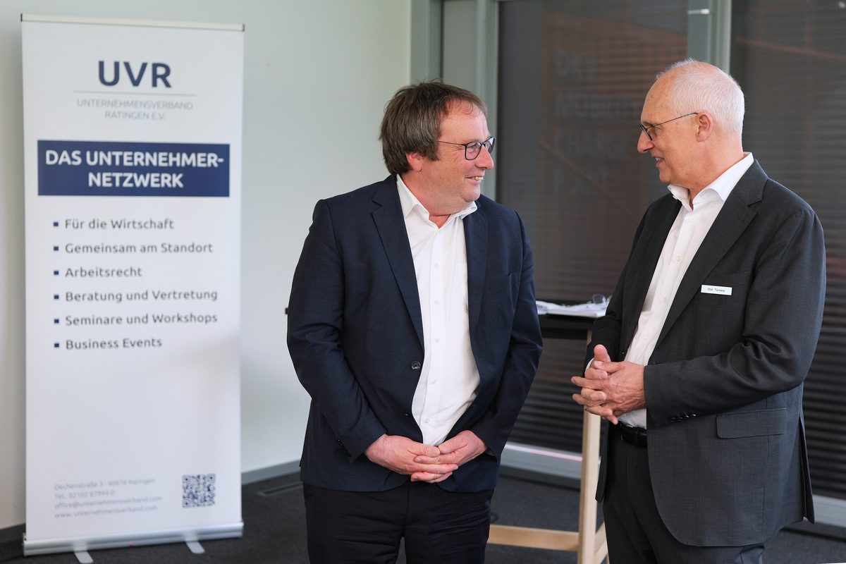 NRW-Verkehrsminister Krischer zu Gast beim UVR: A44 und Westbahn im Fokus
